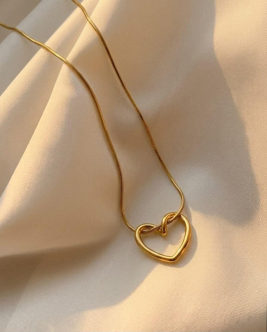 Elegant Designer Fashion Romantic Heart Nacklace For Women