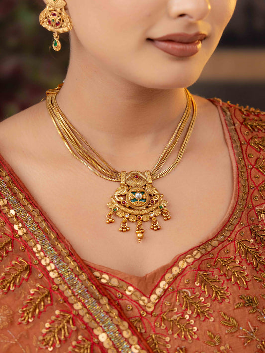 Heeranshi Necklace Set