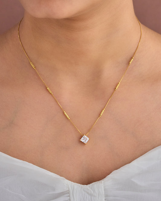 Gold Elegant Designer Fashion Diamond Nacklace For Women