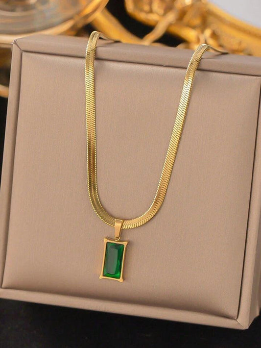 Green Elegant label stylish chain pendant For Women