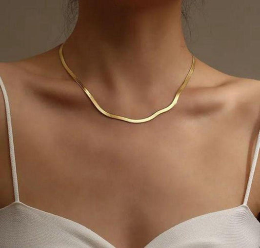 Elegant Designer Fashion snake chain For Women